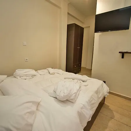 Plaza Hotel 3*