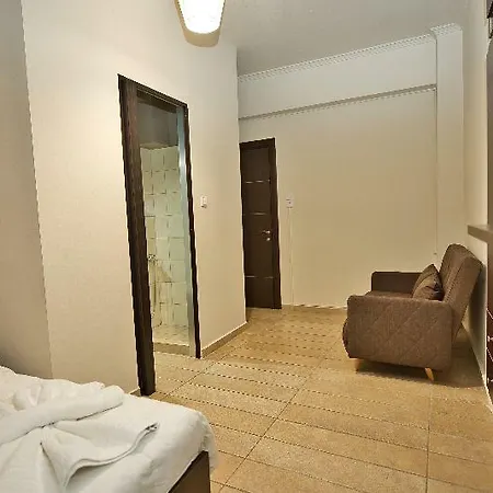 Plaza Hotel 3*